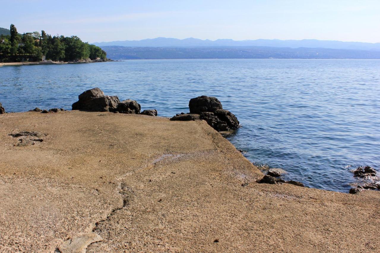 Apartments With A Parking Space Lovran, Opatija - 7705 Ngoại thất bức ảnh
