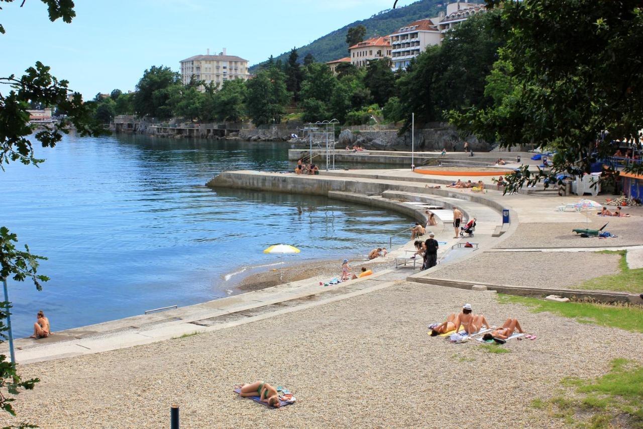 Apartments With A Parking Space Lovran, Opatija - 7705 Ngoại thất bức ảnh