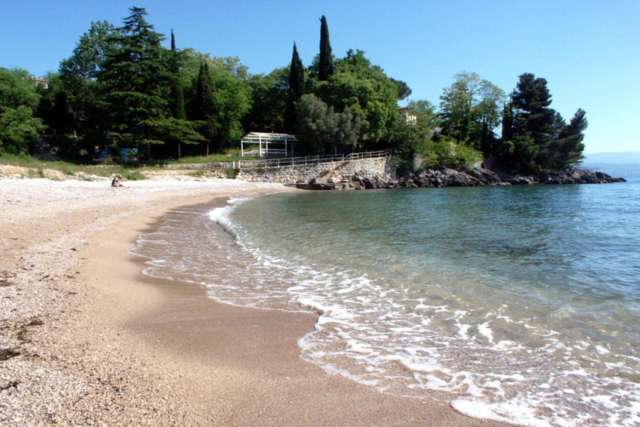Apartments With A Parking Space Lovran, Opatija - 7705 Ngoại thất bức ảnh