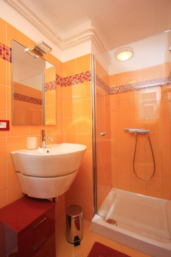 Apartments With A Parking Space Lovran, Opatija - 7705 Ngoại thất bức ảnh